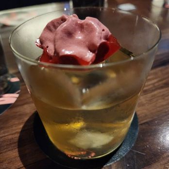 Sips Drinkery House - Banana Revenge - Cocktail Bars Near Me - Barcelona, B