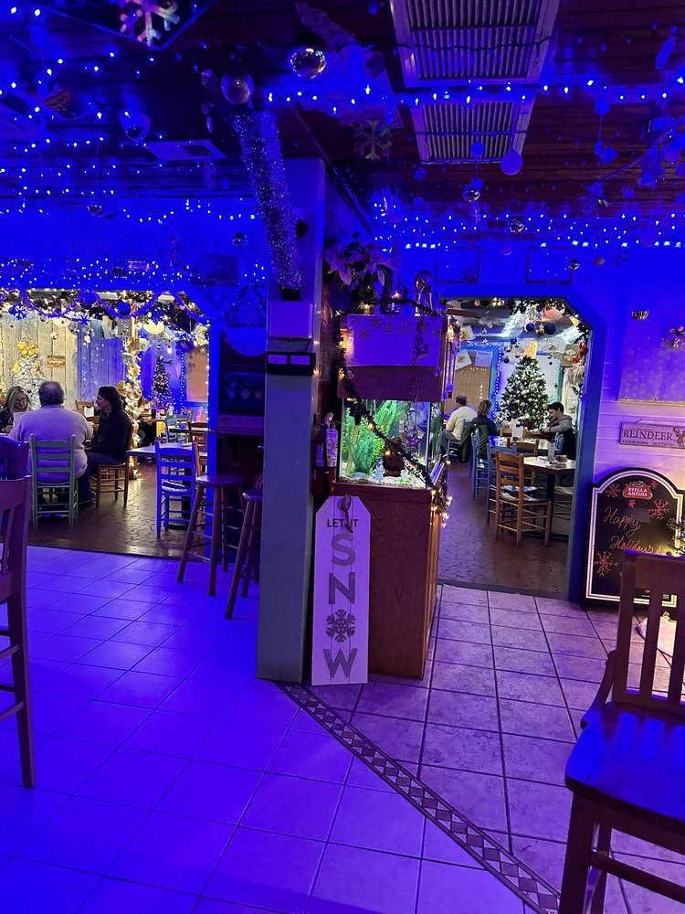 Goombays Grille & Raw Bar