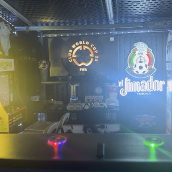Udesign - Neon sign in bar - Signmaking Near Me - Oxnard, California