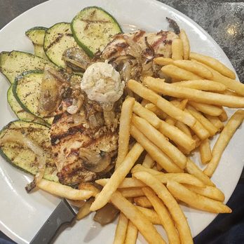 Rivals Brew Pub - Grilled chicken with garlic butter and grilled zucchini with fries - Sports Bars Near Me - Middleburg Heights, Ohio