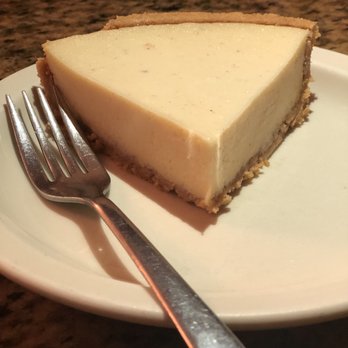 Mo's Restaurant - Key lime Pie - Haitian Near Me - Key West, Florida