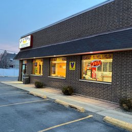 Exterior photo of Lu and Ton's Wieners - Addison, Illinois Exterior photo of Lu and Ton's Wieners - Addison, Illinois