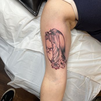 Standard Electric Tattooing - Tattoo Near Me - Lawrence, Kansas Standard Electric Tattooing - Tattoo Near Me - Lawrence, Kansas