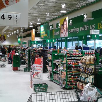 Food Basics - Check outs, seems to be enough. - Grocery Near Me - Ottawa, Ontario