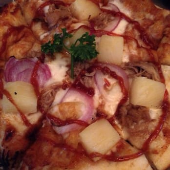 Plank Road Pizza - Oak Street Pizza- Hawaiian pizza with smoked pork. Amazing! - Pizza Near Me - Cottleville, Missouri