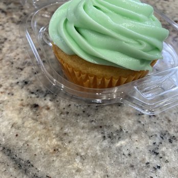 Hometown Cakes Bakery - Key Lime is divine - Bakeries Near Me - Concord, North Carolina
