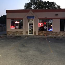 Okauchee Wine Beer & Liquor