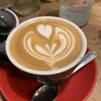 Caravelle - Flat White - Breakfast & Brunch Near Me - Barcelona, B Caravelle - Flat White - Breakfast & Brunch Near Me - Barcelona, B