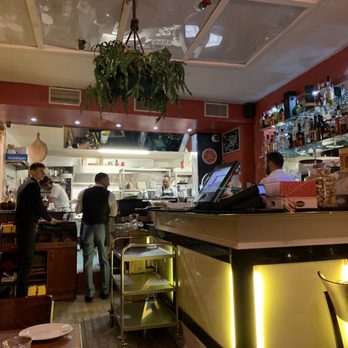 Italia Oggi - Inside and bar - Italian Near Me - Amsterdam, New Hampshire Italia Oggi - Inside and bar - Italian Near Me - Amsterdam, New Hampshire