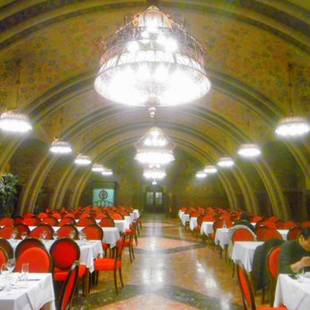 Wiener Rathauskeller - Dining room used for special events and large groups - Austrian Near Me - Vienna, 9 Wiener Rathauskeller - Dining room used for special events and large groups - Austrian Near Me - Vienna, 9