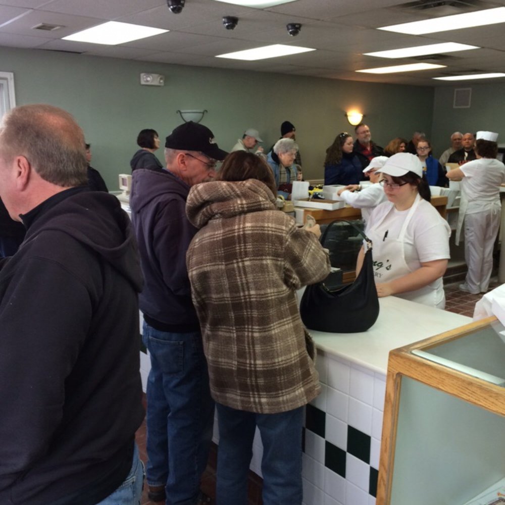 Long’s Bakery - The line when I got there at 4pm on a Saturday! Don't worry, it moves fairly quickly (about a 10 minute wait). Worth it. - Bakeries Near Me - Indianapolis, Indiana Long’s Bakery - The line when I got there at 4pm on a Saturday! Don't worry, it moves fairly quickly (about a 10 minute wait). Worth it. - Bakeries Near Me - Indianapolis, Indiana