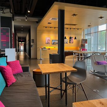 Aloft by Marriott Buffalo Airport - Hotels Near Me - Buffalo, New York