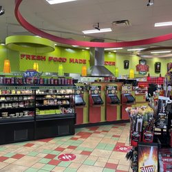 Sheetz - Kiosks to order food. Clean store!