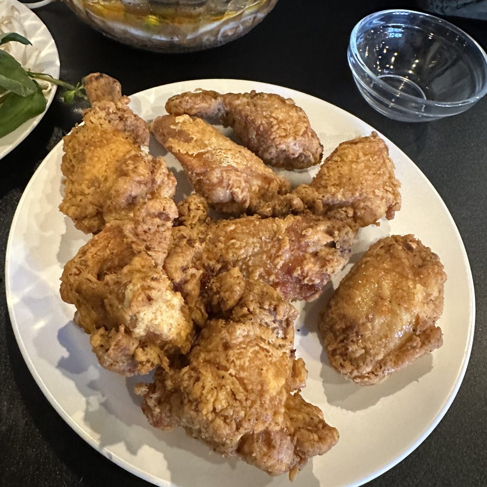 Nhạn's Wings Nhạn's Wings