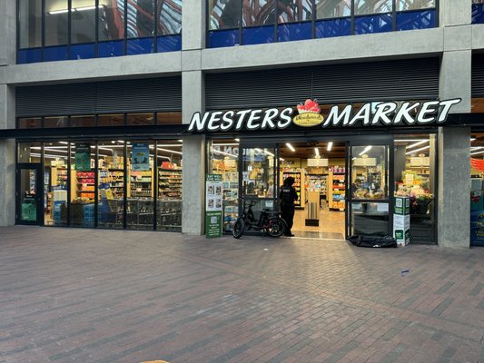 Nesters Market by null