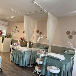7lashesalcove - eyelash space