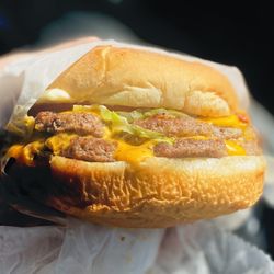 Tops Choice Hamburgers - Moi TOPS bacon double cheeseburger :)...