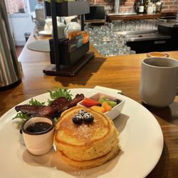 Squam Lake Inn - Breakfast