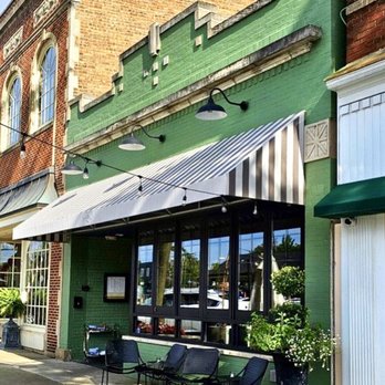Petite Vie - Exterior - Cafes Near Me - Western Springs, Illinois Petite Vie - Exterior - Cafes Near Me - Western Springs, Illinois