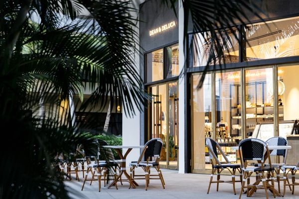 Dean & DeLuca by null