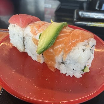 Sushi Chiyo - Rainbow roll is always a good choice - Conveyor Belt Sushi Near Me - Beaverton, Oregon