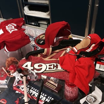 Lids Locker Room - Hats Near Me - Irvine, California Lids Locker Room - Hats Near Me - Irvine, California