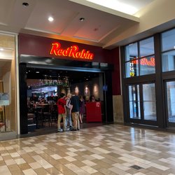 Red Robin Gourmet Burgers and Brews