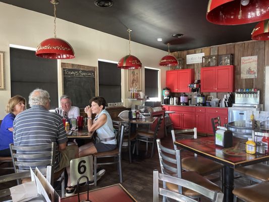 Wente's Defiance Roadhouse by null