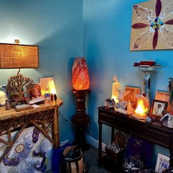Jolie DeMarcos My Flora Aura - Healing room