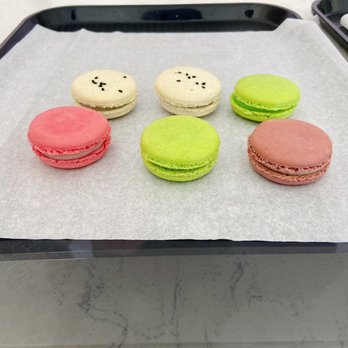 Desseire - Bakeries Near Me - Houston, Texas