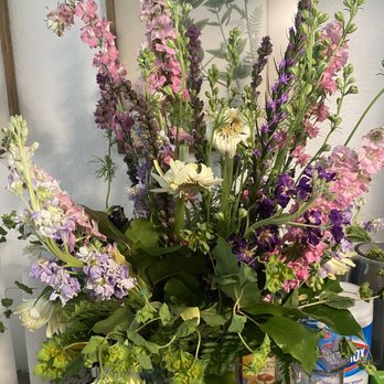 Spring Flowers and Gifts - Florists Near Me - Sonoma, California