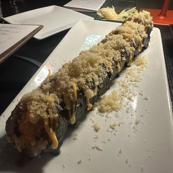 Baru - Rainbow futomaki - Sushi Bars Near Me - Cincinnati, Ohio