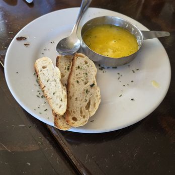 Blue Marlin - Homemade sourdough bread and garlic butter. - Seafood Near Me - Puerto Peñasco, SON Blue Marlin - Homemade sourdough bread and garlic butter. - Seafood Near Me - Puerto Peñasco, SON