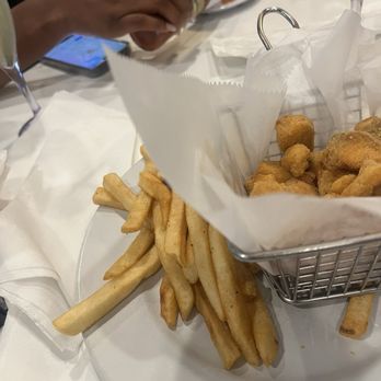 T's Brunch Bar - Salmon bites and fries appetizer - Breakfast & Brunch Near Me - Atlanta, Georgia