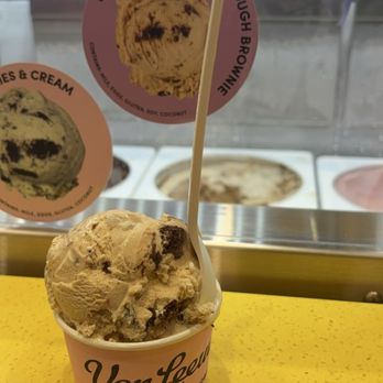 Van Leeuwen - Brown Sugar Cookie Dough Brownie - Ice Cream & Frozen Yogurt Near Me - Charlotte, North Carolina Van Leeuwen - Brown Sugar Cookie Dough Brownie - Ice Cream & Frozen Yogurt Near Me - Charlotte, North Carolina