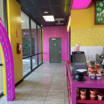 La Michoacana Plus - Bathroom - Ice Cream & Frozen Yogurt Near Me - Brentwood, California La Michoacana Plus - Bathroom - Ice Cream & Frozen Yogurt Near Me - Brentwood, California