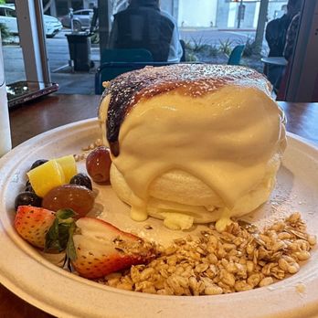 Motto Tea Cafe - Creme Brulee Souffle Pancakes - Desserts Near Me - Pasadena, California