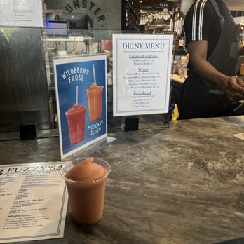 Fuzzy's Raw Bar and Drinks - Seafood Near Me - Atlanta, Georgia