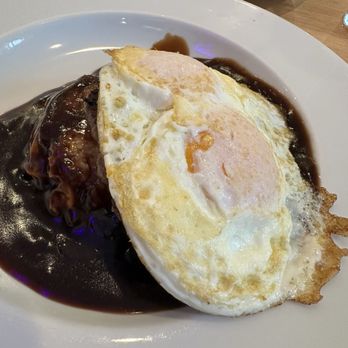 Aloha Kitchen - Loco Moco - Breakfast & Brunch Near Me - Honolulu, Hawaii