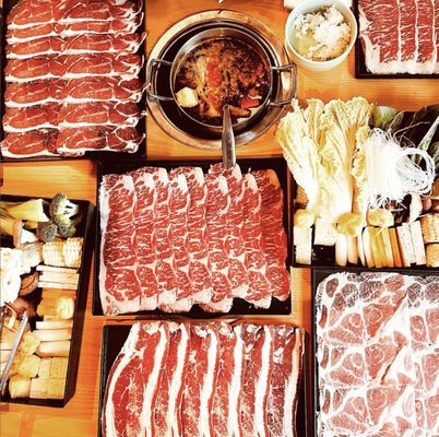 Mumu Hot Pot by null
