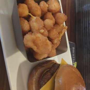 Rel'Lish Burger Lounge - Lounges Near Me - SeaTac, Washington Rel'Lish Burger Lounge - Lounges Near Me - SeaTac, Washington
