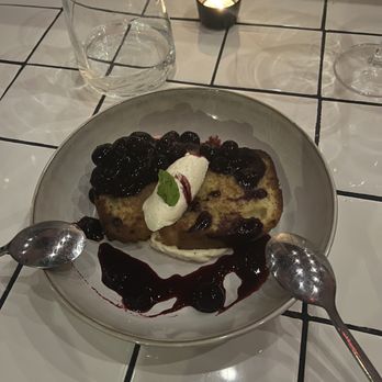 Mona Pasta Bar - Olive Oil Cake Dessert - Italian Near Me - Los Angeles, California Mona Pasta Bar - Olive Oil Cake Dessert - Italian Near Me - Los Angeles, California