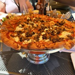 Butler's Sports Bar - Classic pepperoni pizza and mushrooms