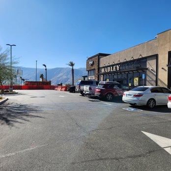 Hadley Fruit Orchards - New Storefront - Fruits & Veggies Near Me - Cabazon, California