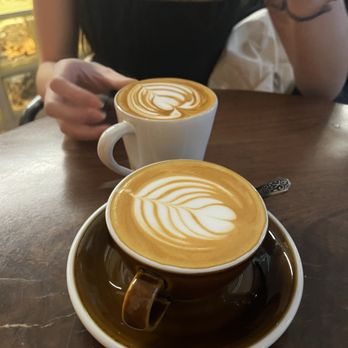 El Pacho Coffee Roasters - flat white, leche leche - Coffee Roasteries Near Me - Toronto, Ontario