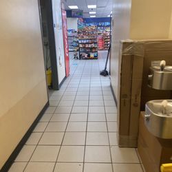 Raceway 6801 - Hallway to restrooms-- clean