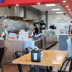 MOOYAH Burgers, Fries & Shakes