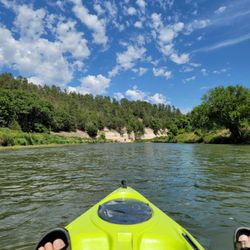 Brewer's Canoers & Tubers - Beautiful scenery and sun on the Niobrara river