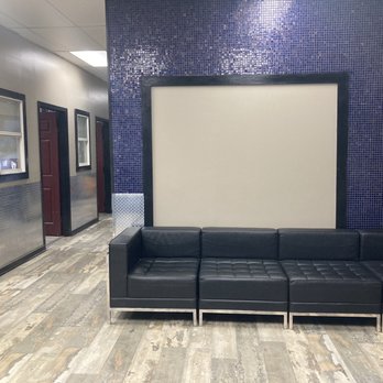 Platinum Ink Tattoo & Body Piercing - Front lobby - Tattoo Near Me - Austin, Texas