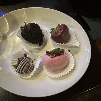 The Rouxpour - Chocolate covered strawberries (complements from the chef) - Cajun/Creole Near Me - Houston, Texas The Rouxpour - Chocolate covered strawberries (complements from the chef) - Cajun/Creole Near Me - Houston, Texas